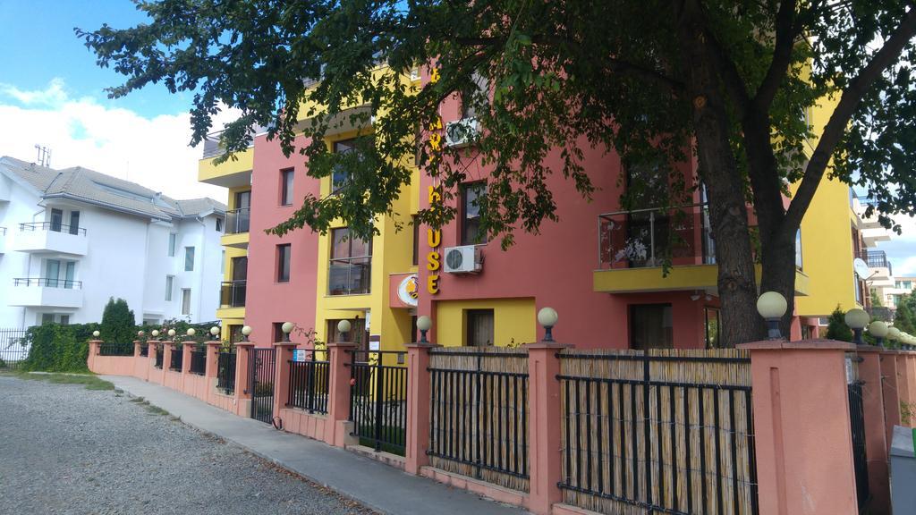Apart Lev Ravda Exterior photo