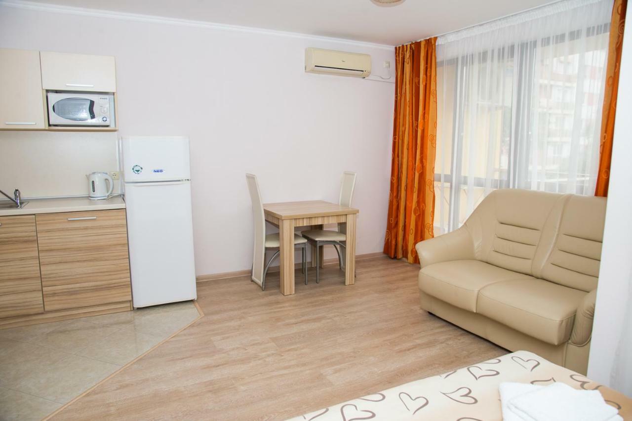 Apart Lev Ravda Exterior photo