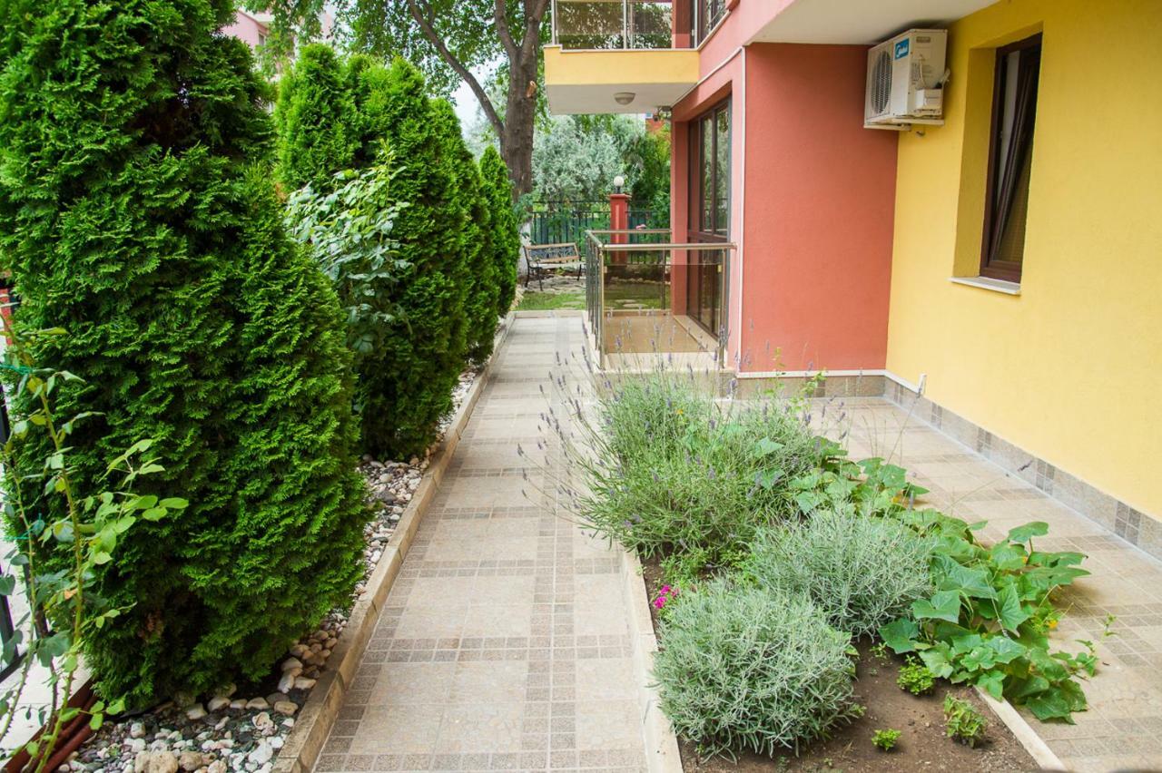 Apart Lev Ravda Exterior photo